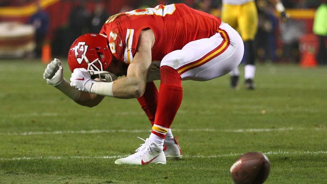 Chiefs tight end Travis Kelce (87) reacts during the fourth quarter against the Steelers.
