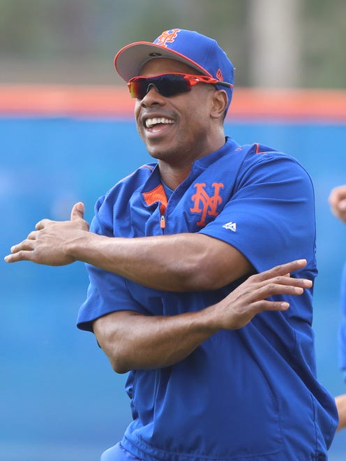 Curtis Granderson getting ready for the 2017 season at spring training.