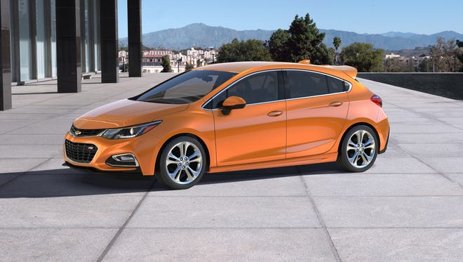 The 2017 Cruze Hatch offers the design, engineering and technological advances of the 2016 Cruze sedan in a functional, sporty package with added cargo space.