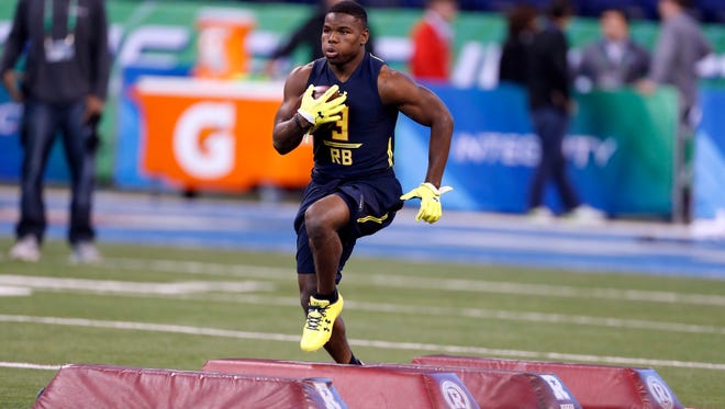 North Carolina A&T running back Tarik Cohen goes through workout drills during the 2017 NFL Combine at Lucas Oil Stadium.