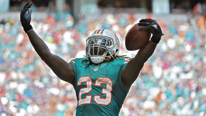 Dolphins RB Jay Ajayi: After being left at home as a healthy scratch for the season opener, Ajayi has turned his year around with the Dolphins. He joined O.J. Simpson, Earl Campbell and Ricky Williams as the only players ever to rush for 200 yards in consecutive games.