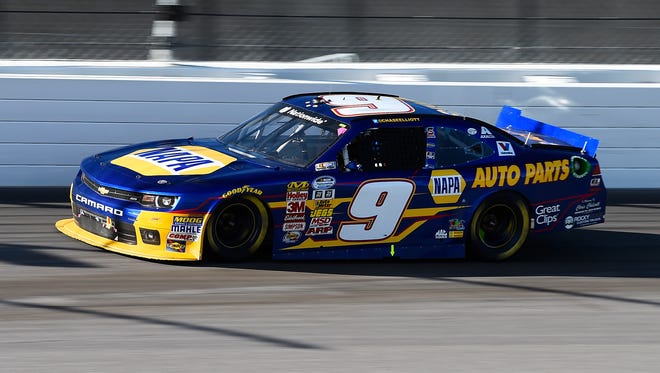 Chase Elliott in the number 9 car during the Kansas Lottery 300 at Kansas Speedway.