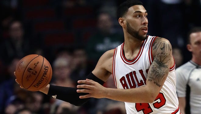 CHICAGO, IL - OCTOBER 03: Denzel Valentine #45 of the Chicago Bulls looks to pass against the Milwaukee Bucks during a preseason game at the United Center on October 3, 2016 in Chicago, Illinois. (Photo by Jonathan Daniel/Getty Images) ORG XMIT: 662349101 ORIG FILE ID: 612333108