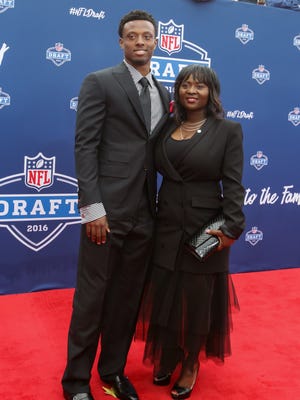 Eli and Annie Apple at April's NFL draft.
