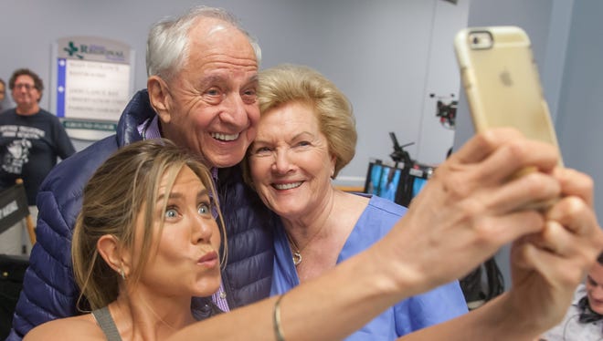 Jennifer Aniston (from left), Garry Marshall and his wife Barbara Marshall on the set of  'Mother's Day.'