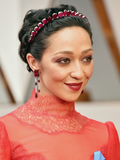 Ruth Negga donned a high fashion, Irene Neuwirth head piece, featuring Gemfields Mozambican rubies. She paired it with earrings of Gemfields Mozambican rubies and diamonds.