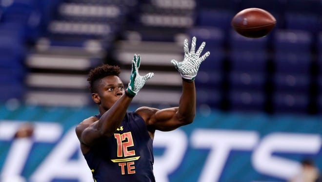 23. New York Giants — David Njoku, TE, Miami (Fla.): Not hard to imagine GM Jerry Reese licking his chops if this New Jersey native is available when the Giants pick. Njoku is an explosive athlete loaded with potential. And a 20-year-old prospect couldn't ask for a better scenario than being allowed to develop as the third or fourth receiving option for an offense that likes to put the ball into the air.
